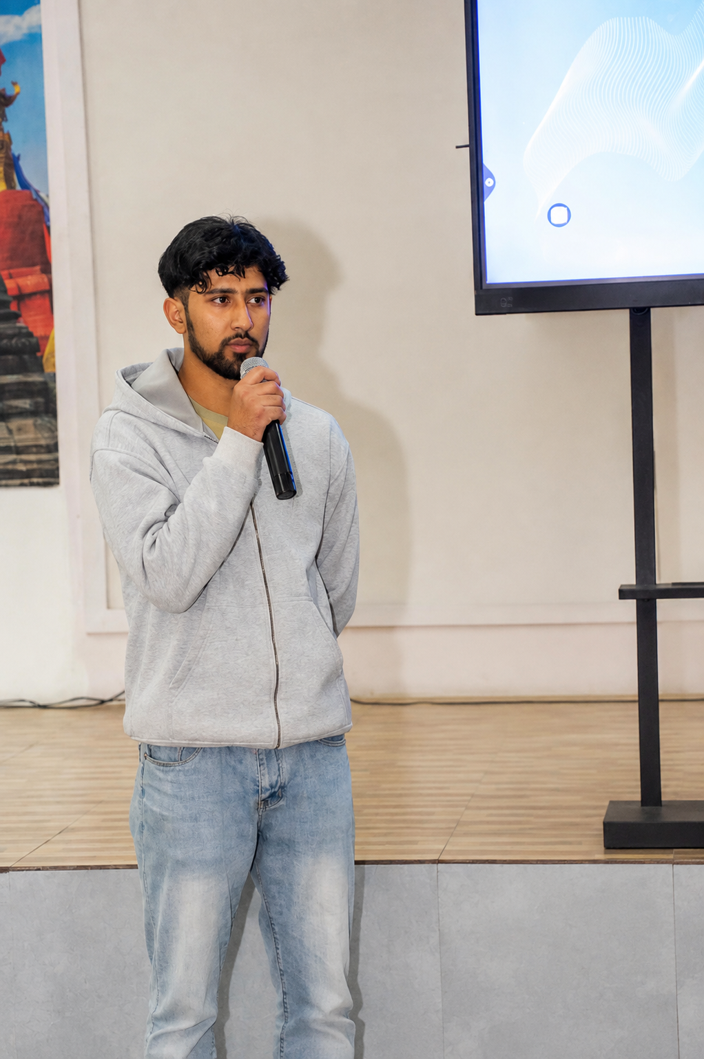Live Project Pitch on Stage